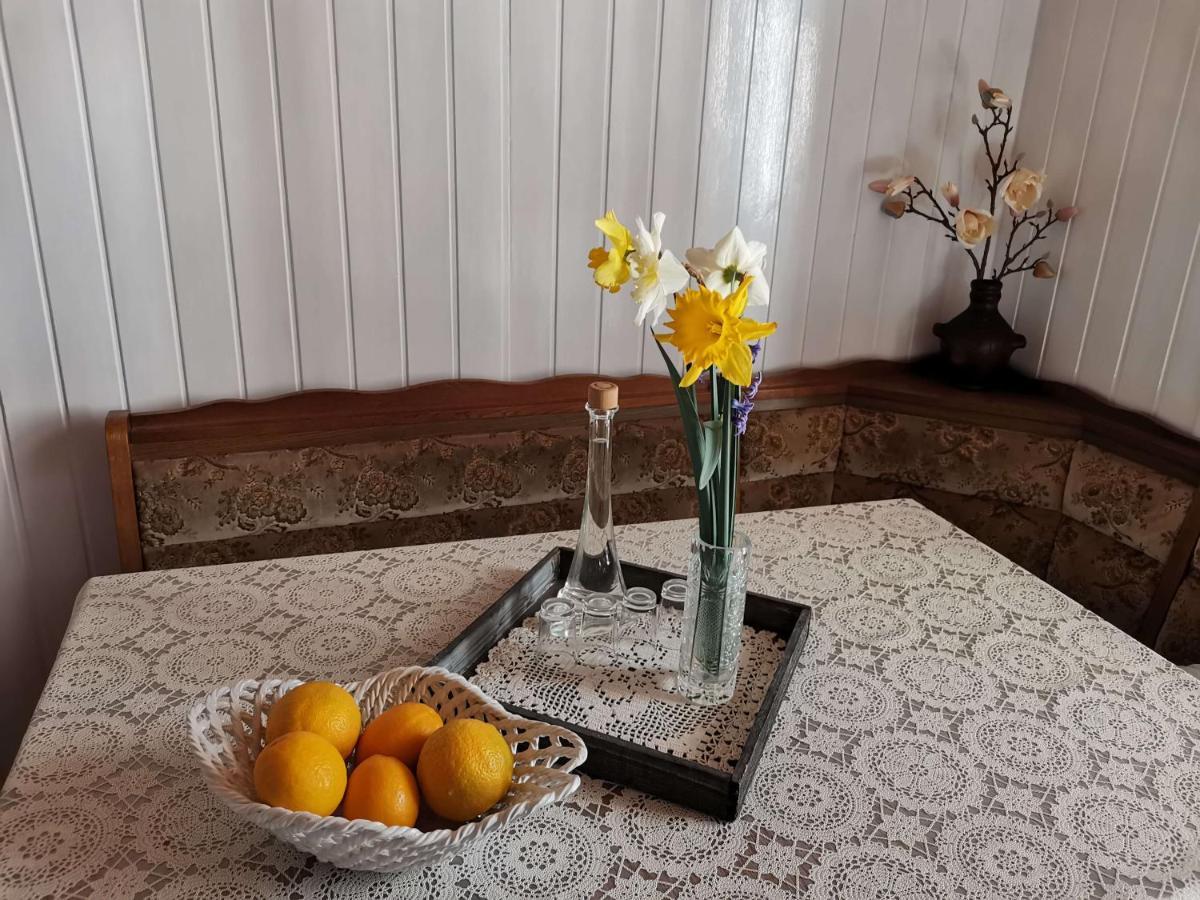 Pri Noni "Istracycle" Apartment Люция Екстериор снимка