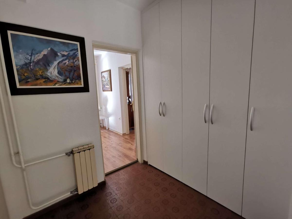 Pri Noni "Istracycle" Apartment Люция Екстериор снимка