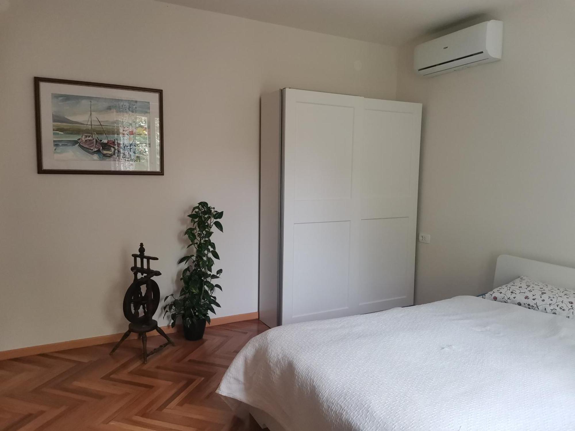 Pri Noni "Istracycle" Apartment Люция Екстериор снимка